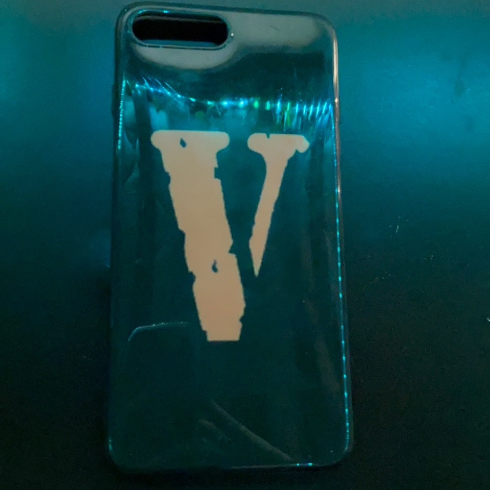 Vlone iphone 8+ phonecase